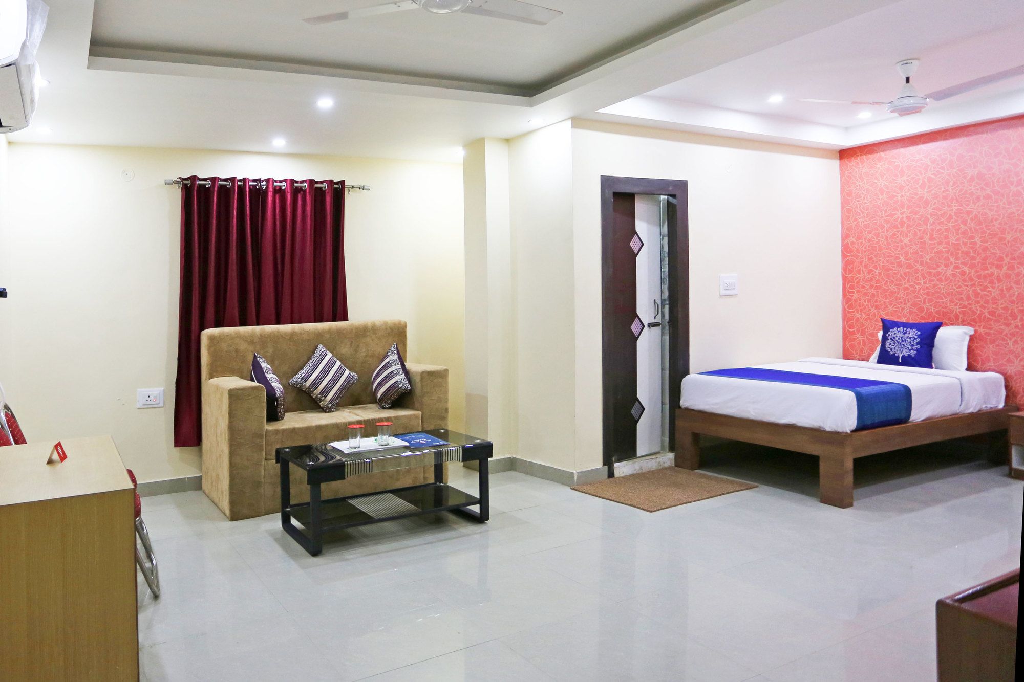 Фото Oyo 4101 Hotel D P International