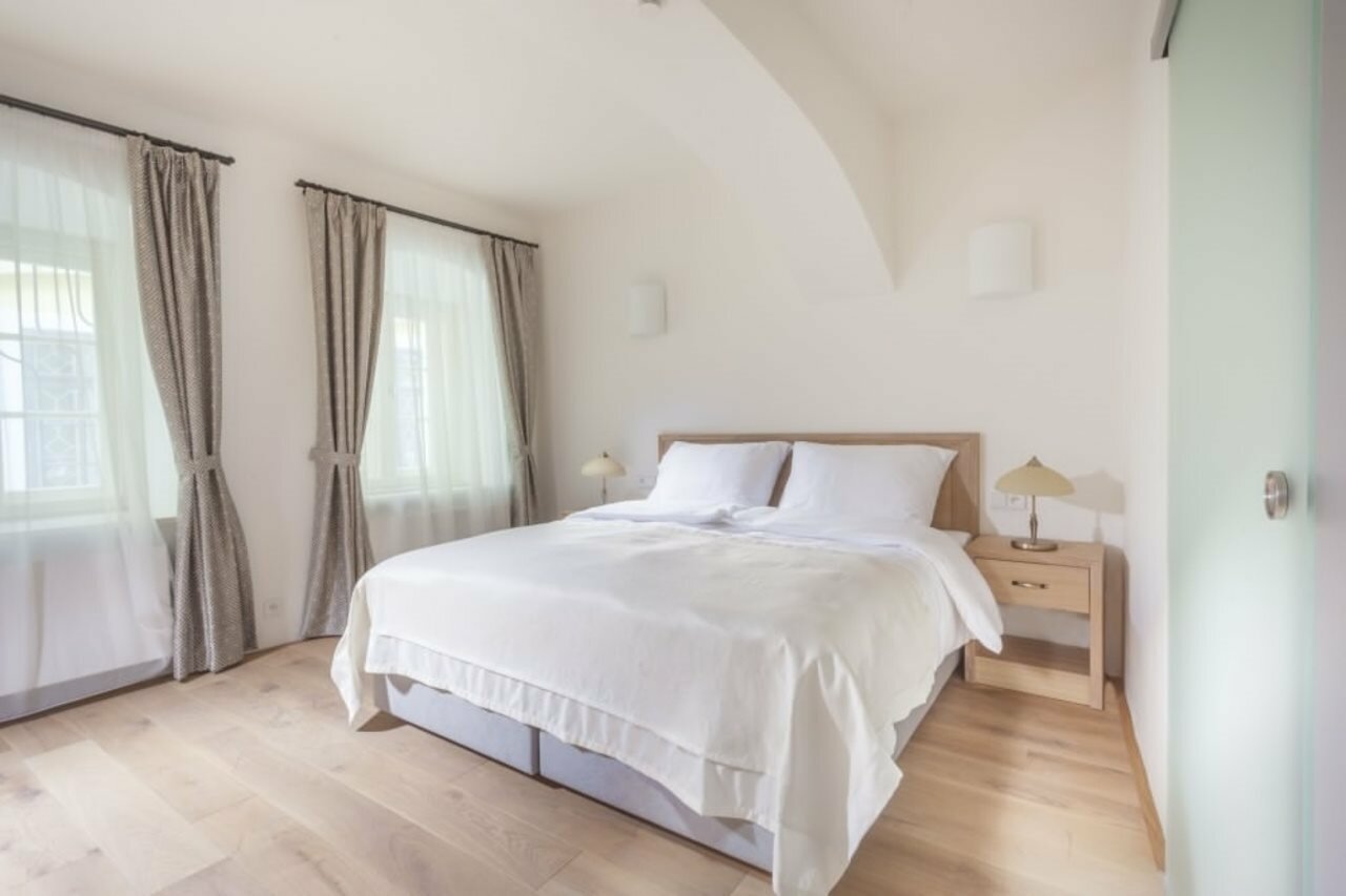 Фото Hotel At the White Lily