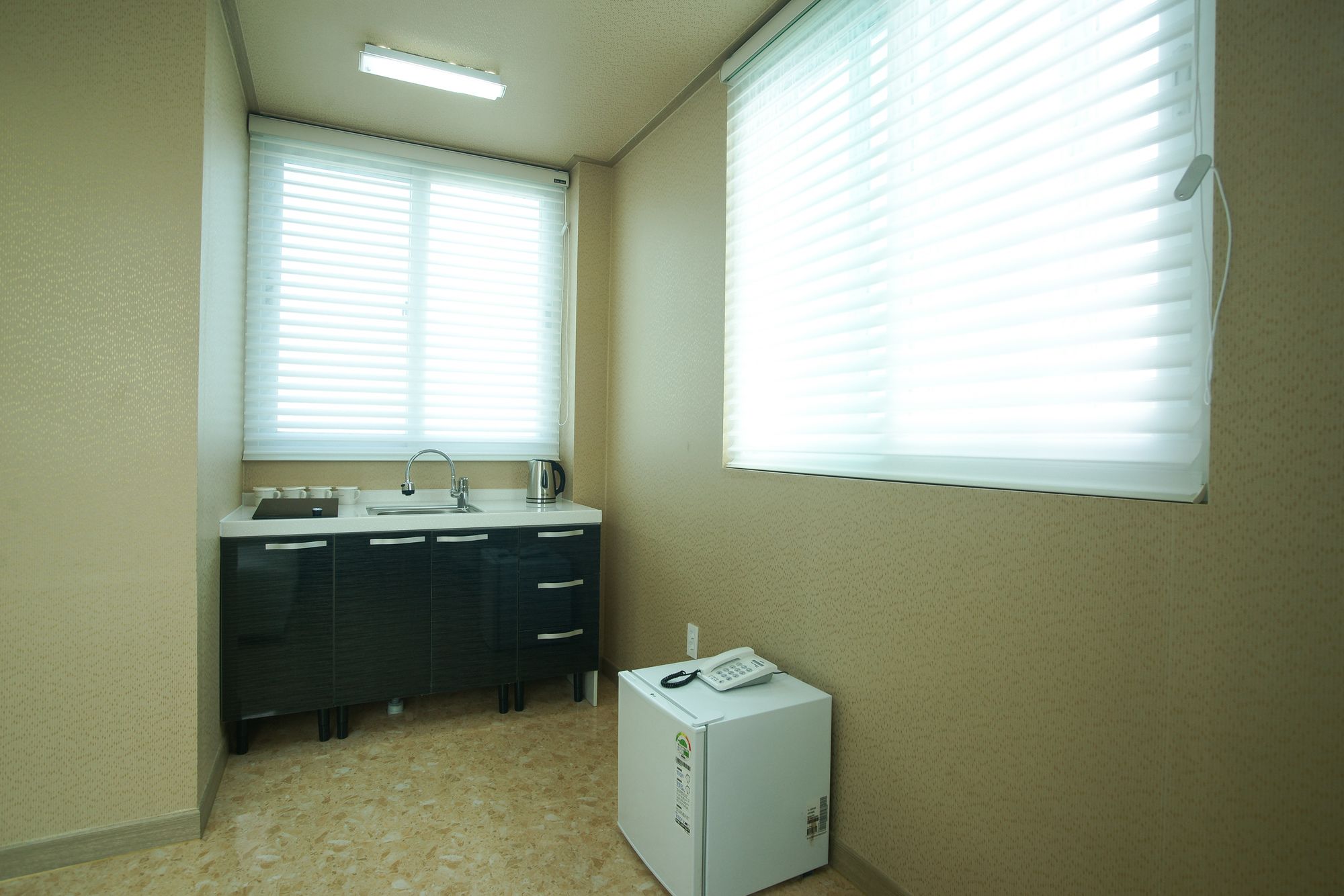 Фото Jeju Ocean Family Hotel