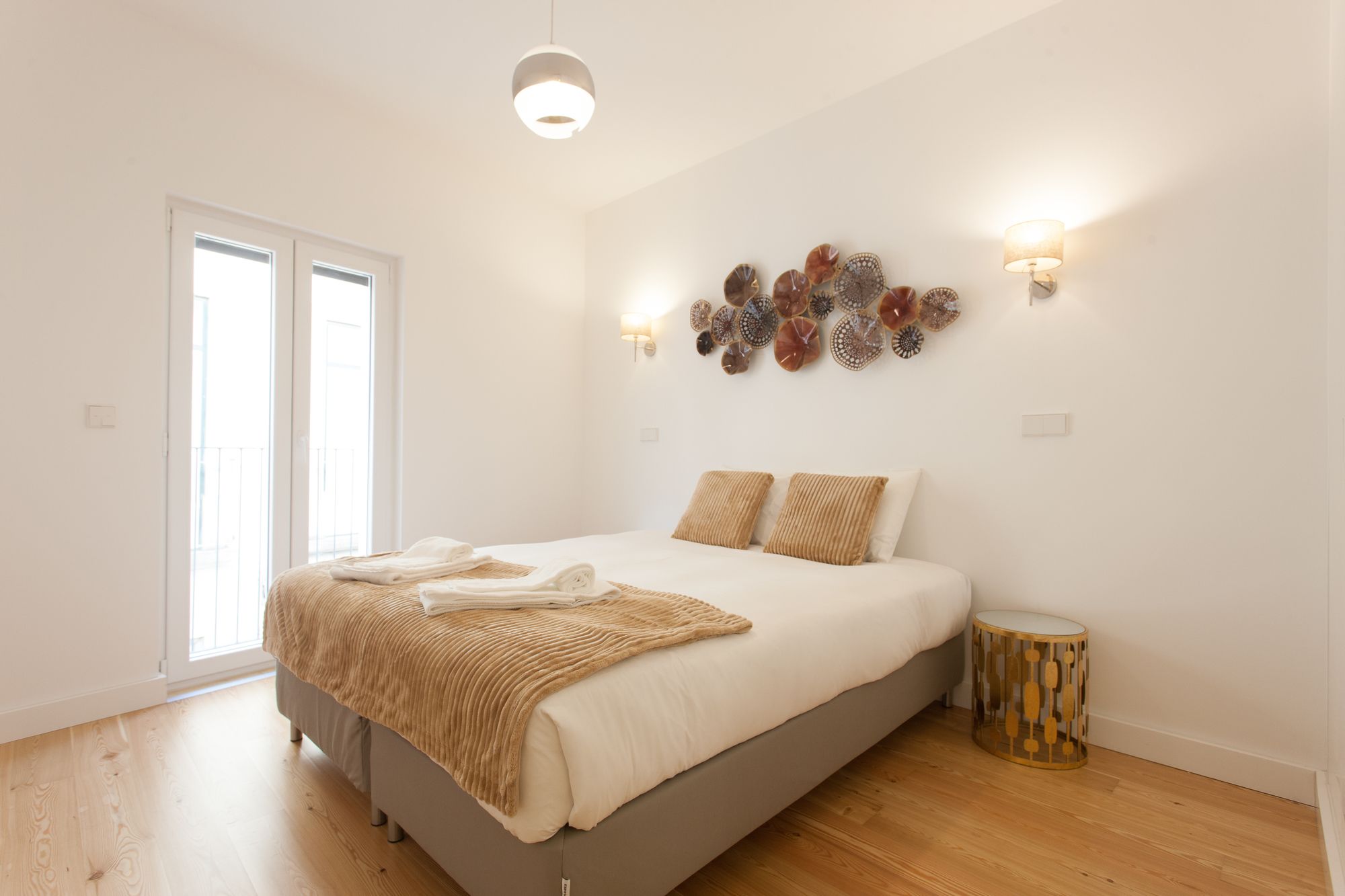 Фото Mouraria Blue Three-Bedroom Apartment w Parking - by Lu Holidays