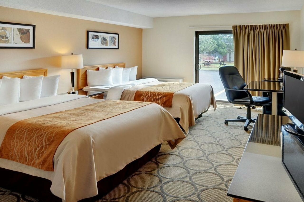 Фото Comfort Inn West