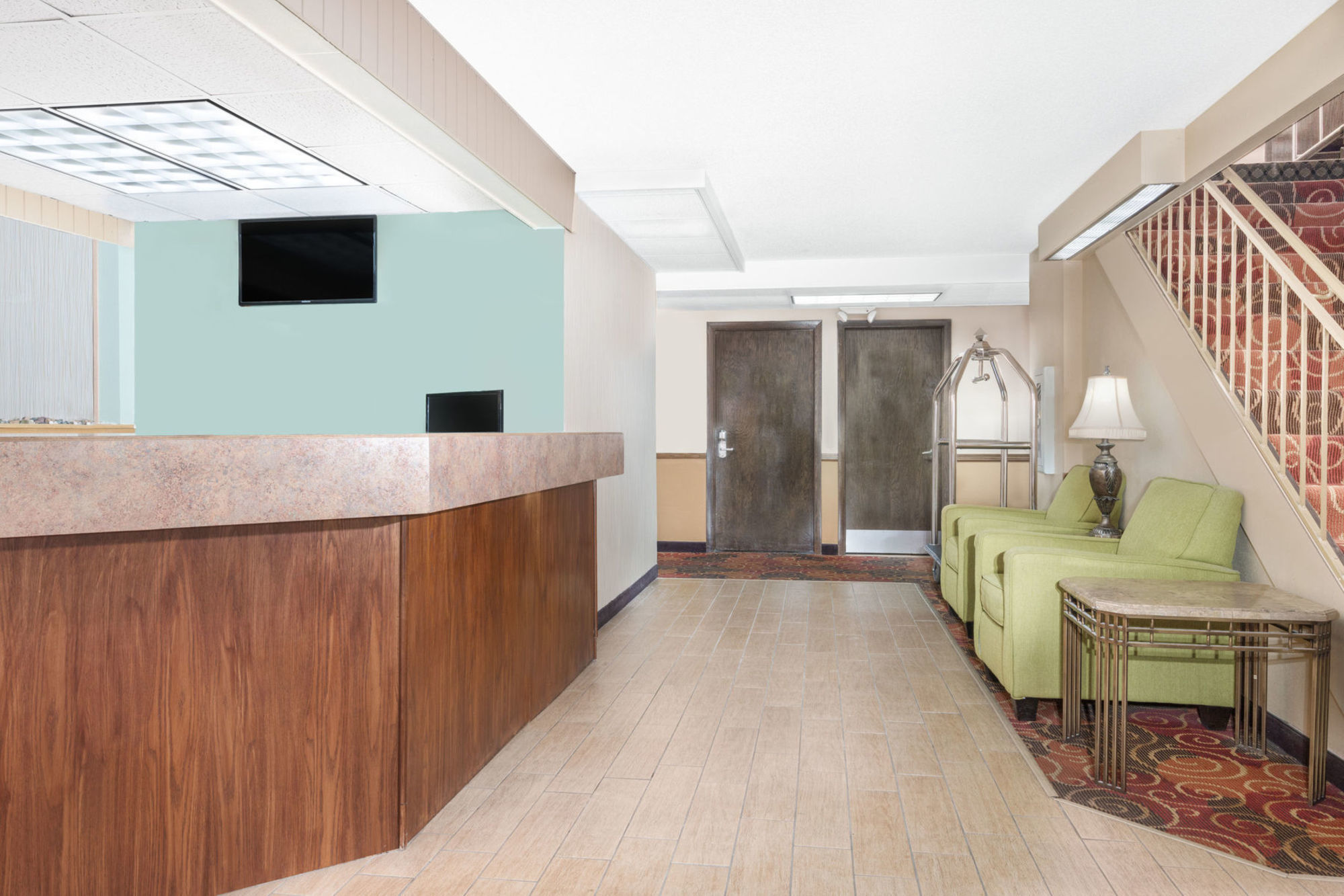 Фото Super 8 by Wyndham Rochester Mayo Clinic Area