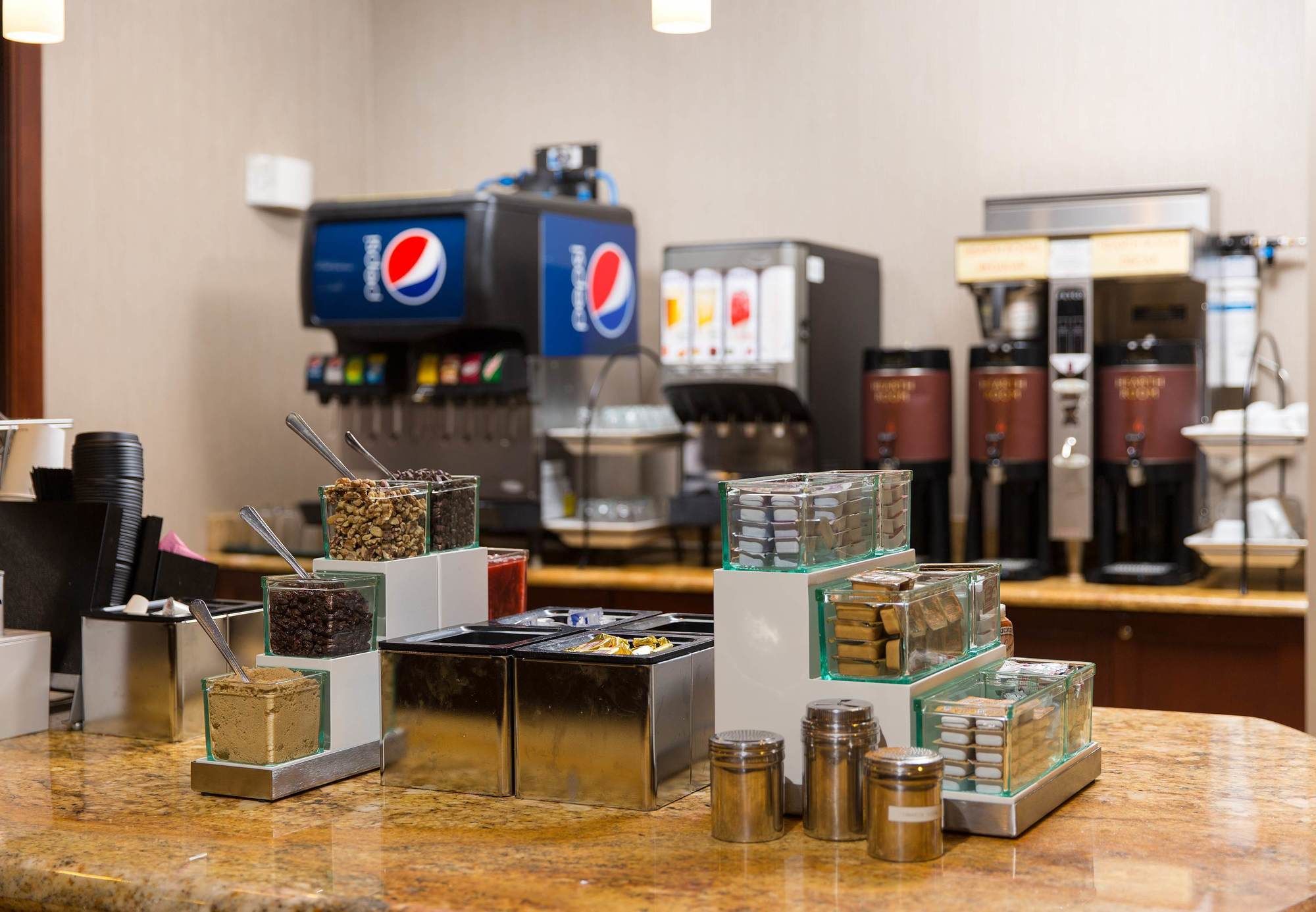 Фото Residence Inn by Marriott Kansas City Airport