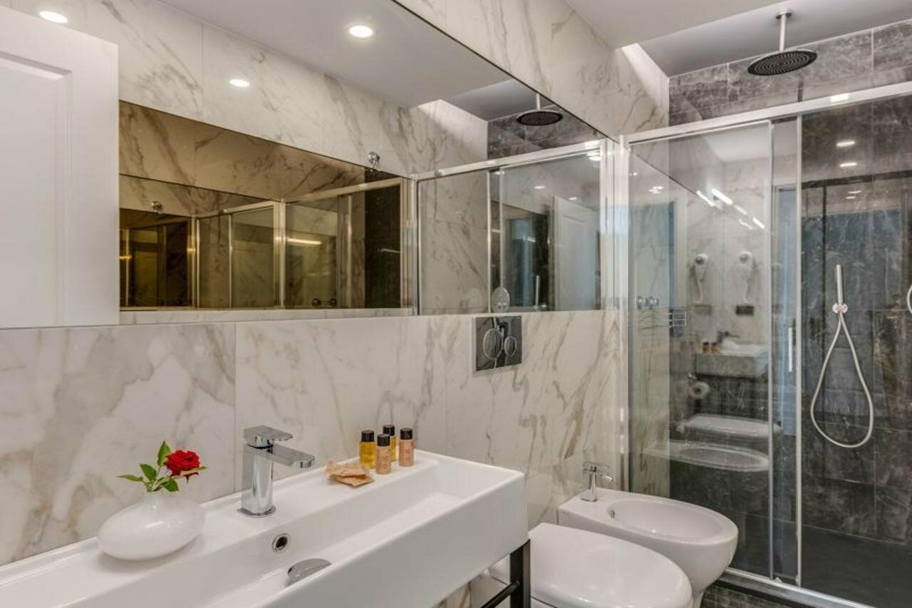 Фото Adrianus Hotel