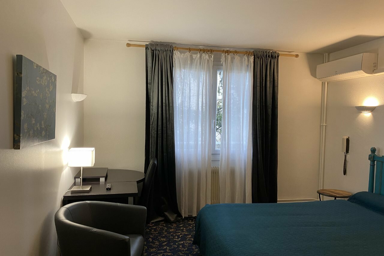 Фото отеля 2