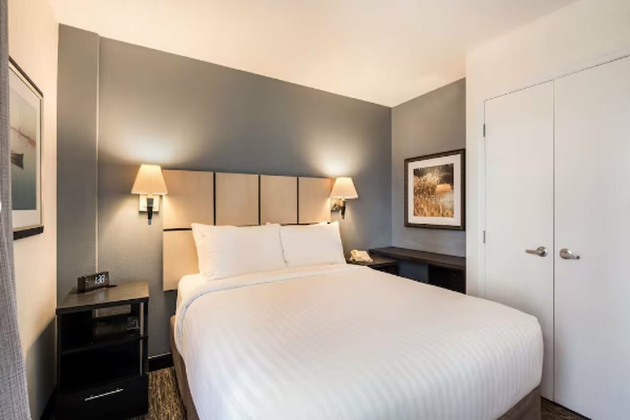 Фото Sonesta Simply Suites Austin The Domain Area