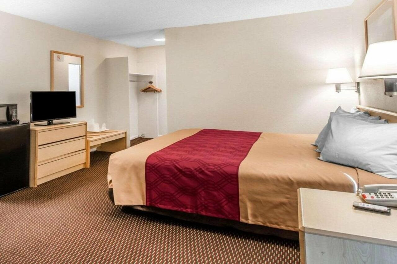 Фото Econo Lodge Downtown