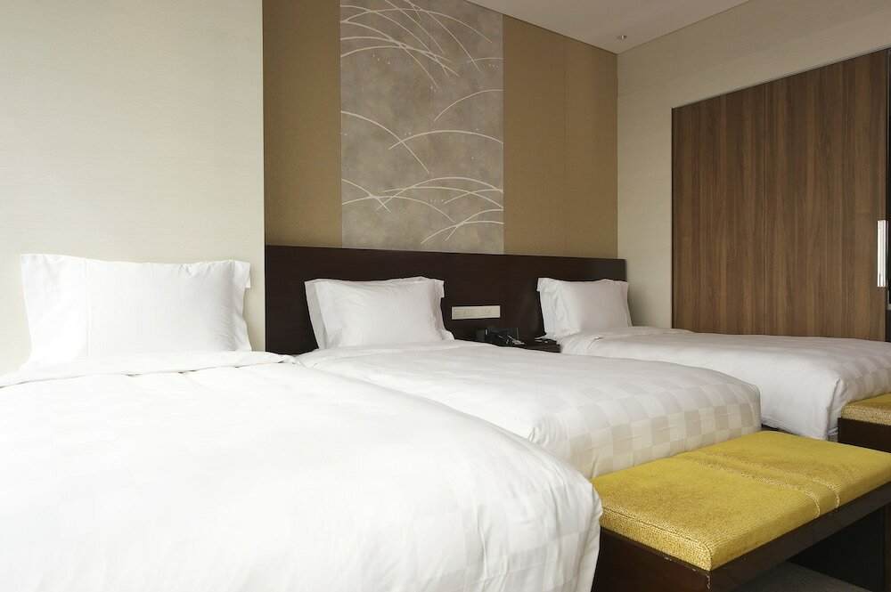 Фото Osaka Marriott Miyako Hotel