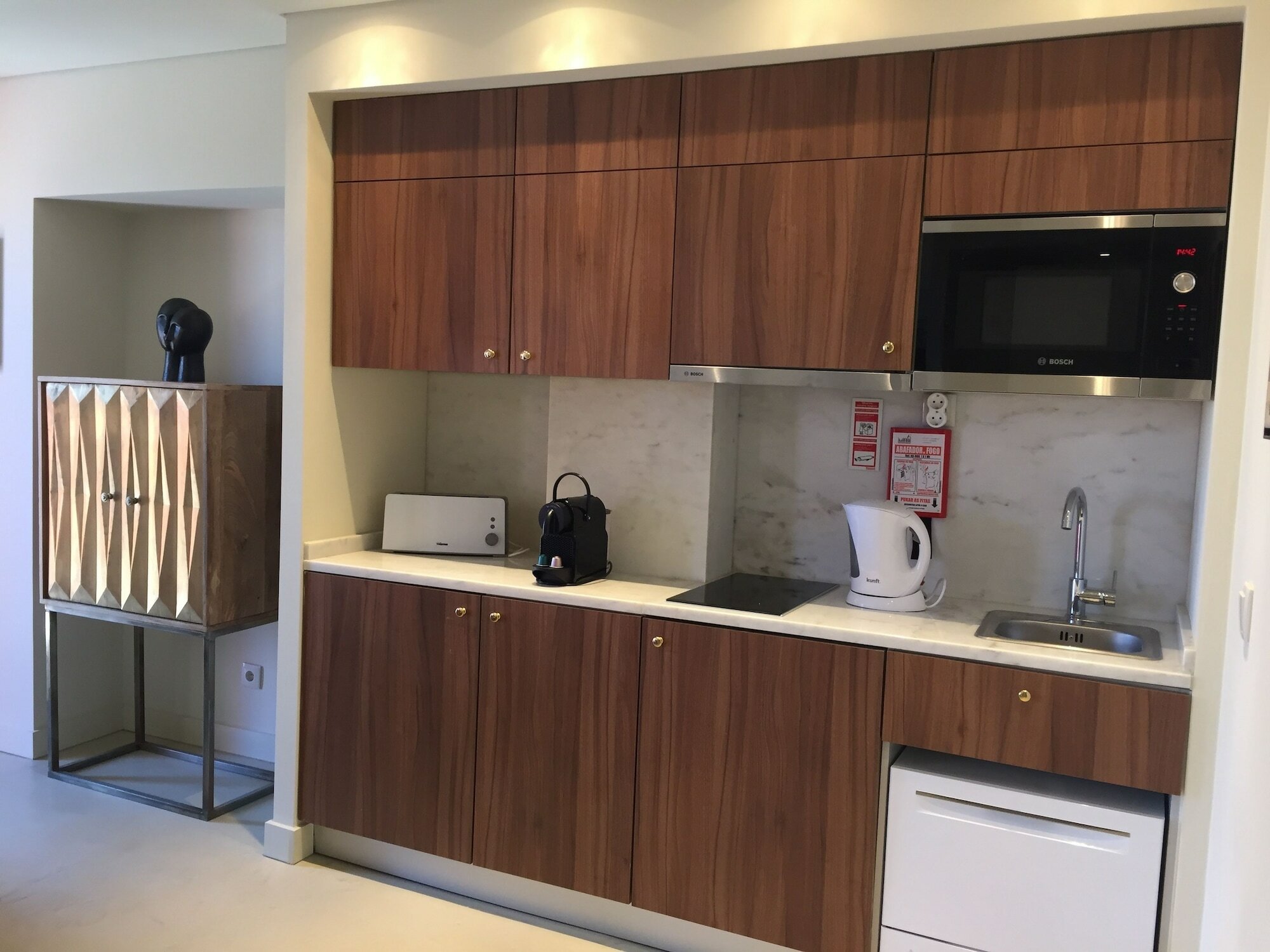 Фото Hotel Dalma Old Town