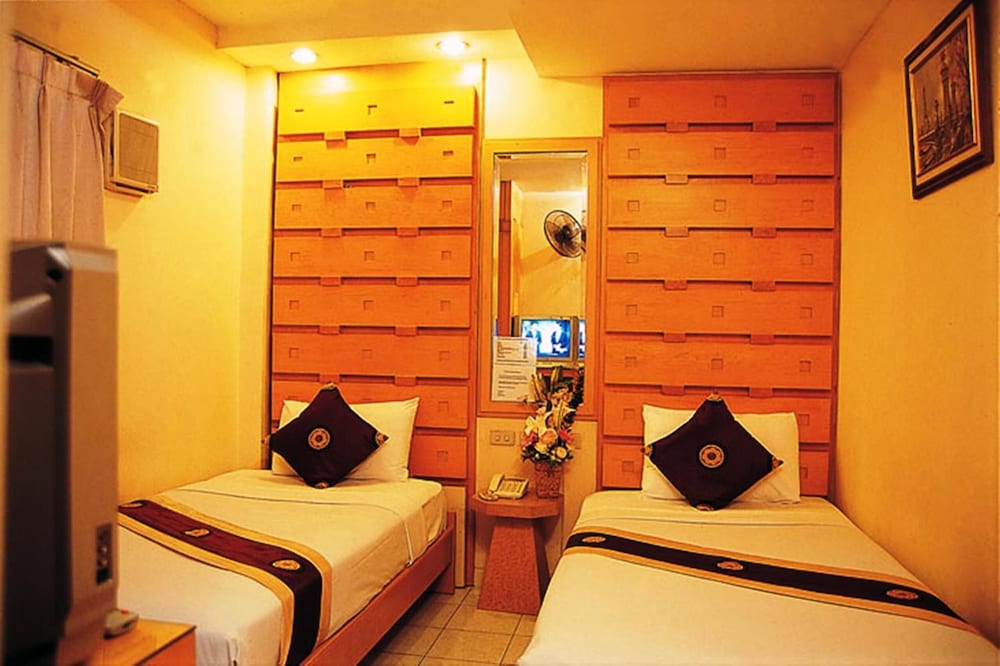 Фото Sam's Lodge