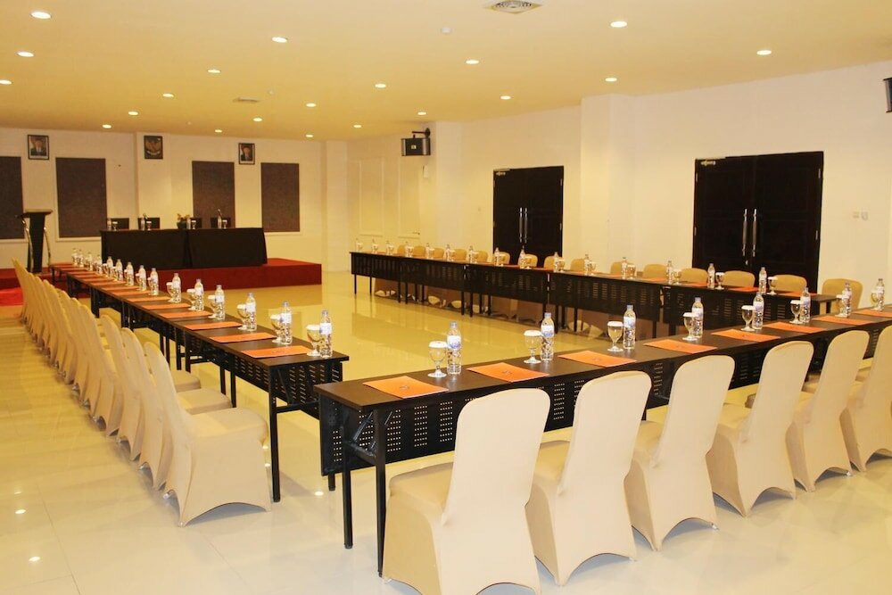 Фото Hotel Grand Imawan