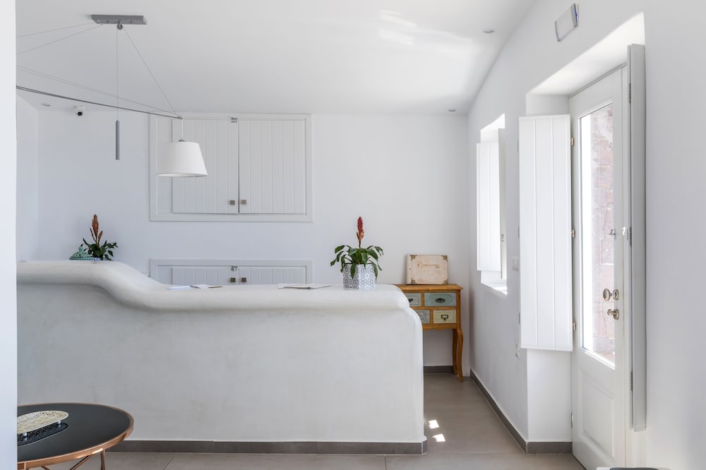 Фото Secret Legend Suites