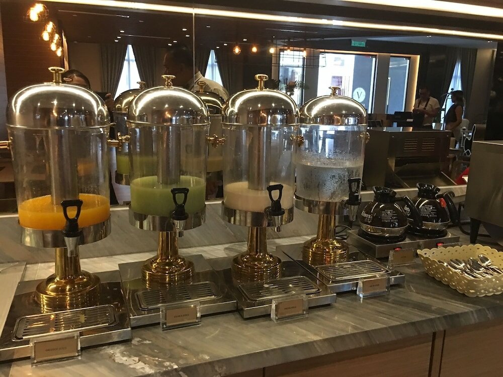 Фото Victoria Garden Hotel