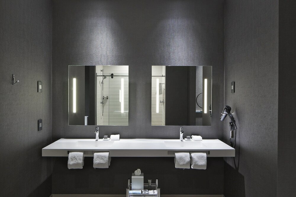 Фото Ac Hotel Des Moines East Village