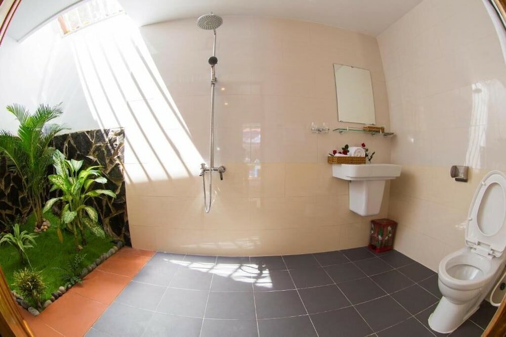 Фото Little Garden Bungalow
