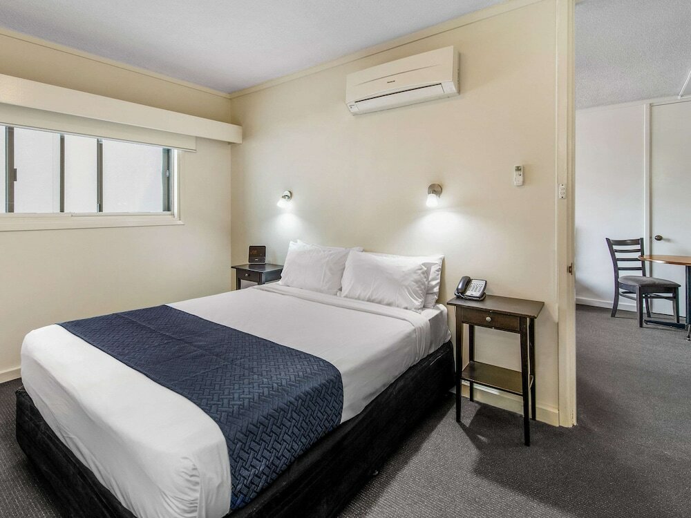 Фото Comfort Hotel Adelaide Meridien
