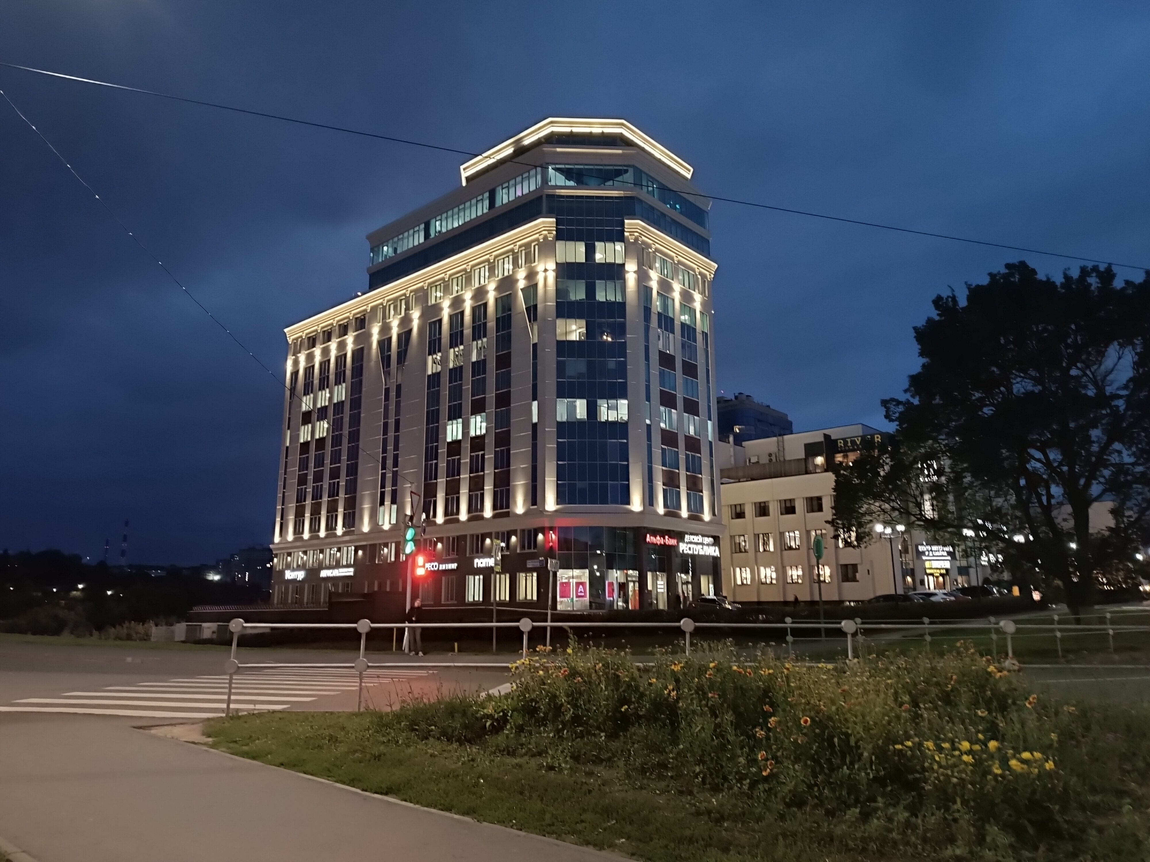 Фото отеля 1