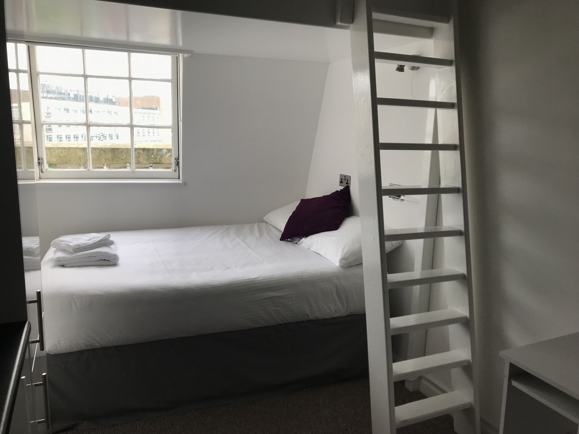 Фото Fox House, Studio Apartments