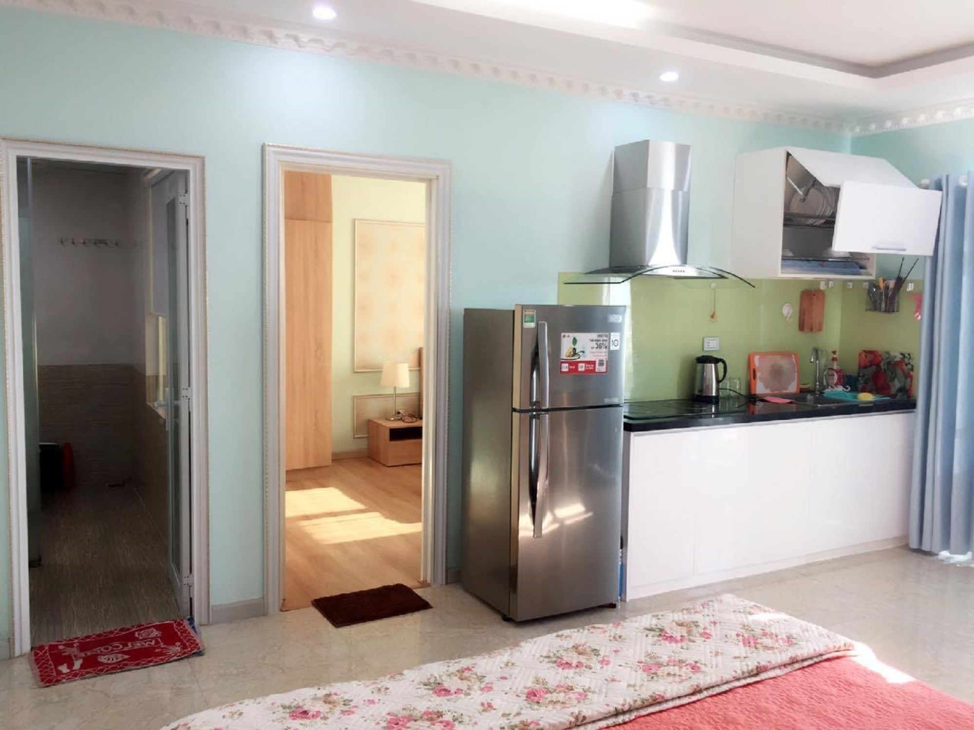 Фото Beach Front Apartment