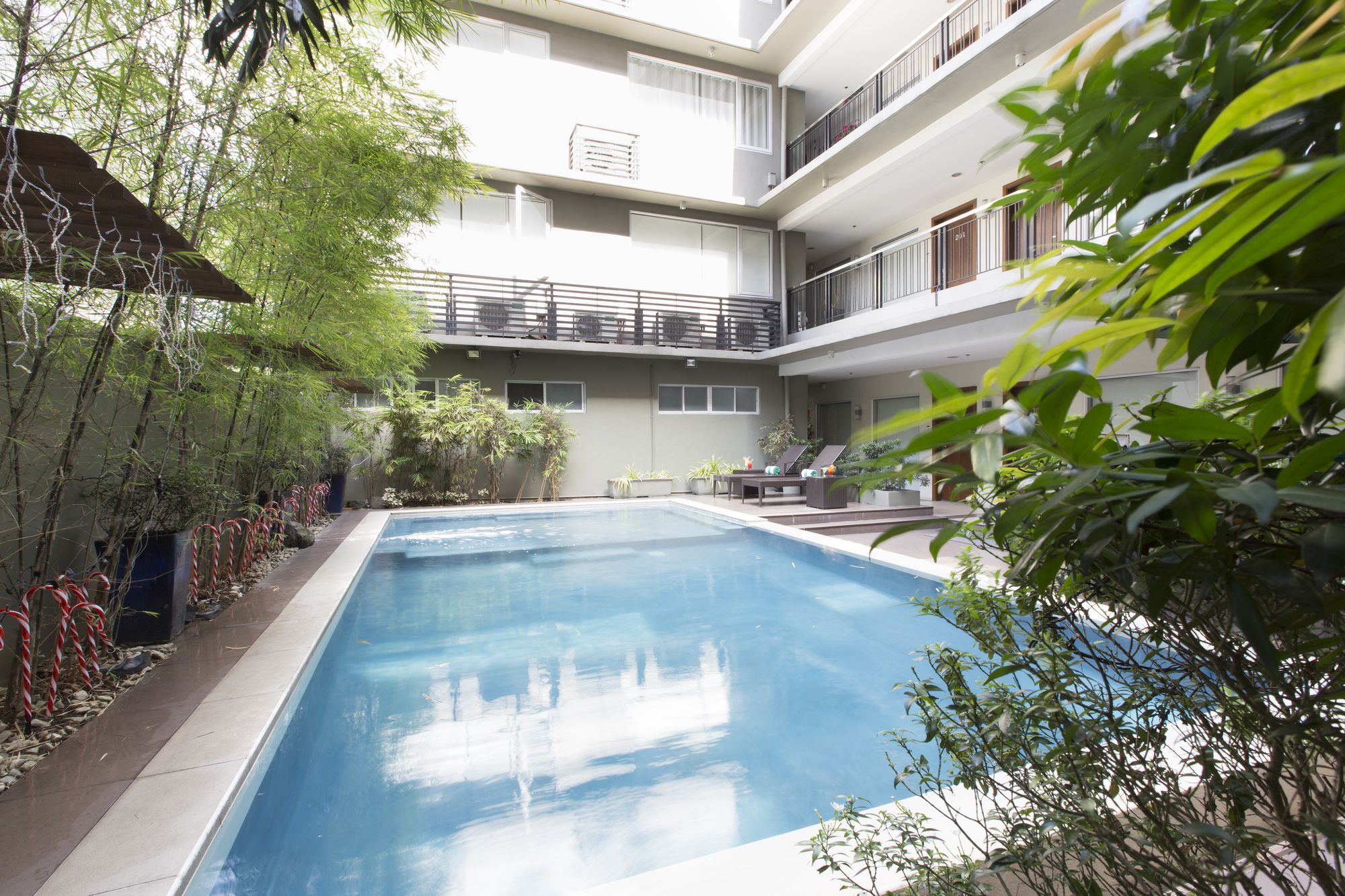 Фото 88 Courtyard Hotel