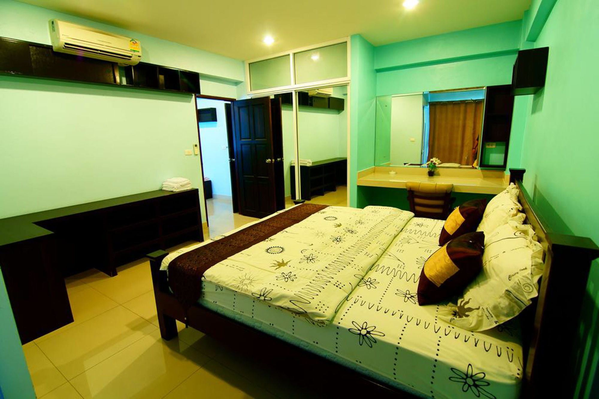 Фото Ananya Residence Service Apartment