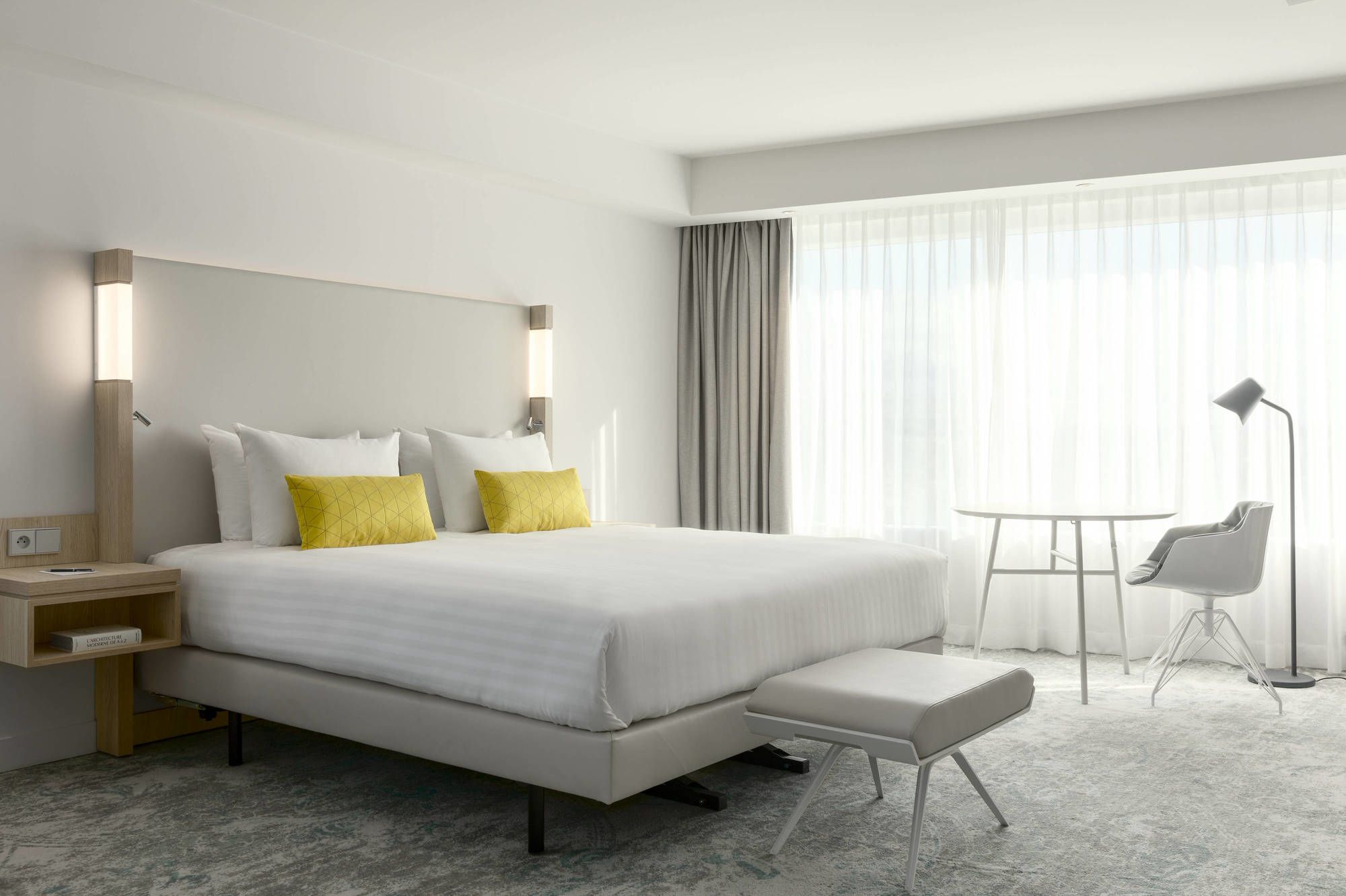 Фото Courtyard by Marriott Paris Gare de Lyon