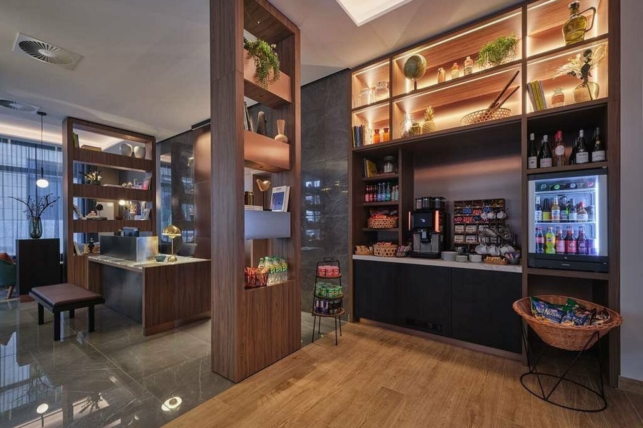 Фото Adina Apartment Hotel Wiesbaden