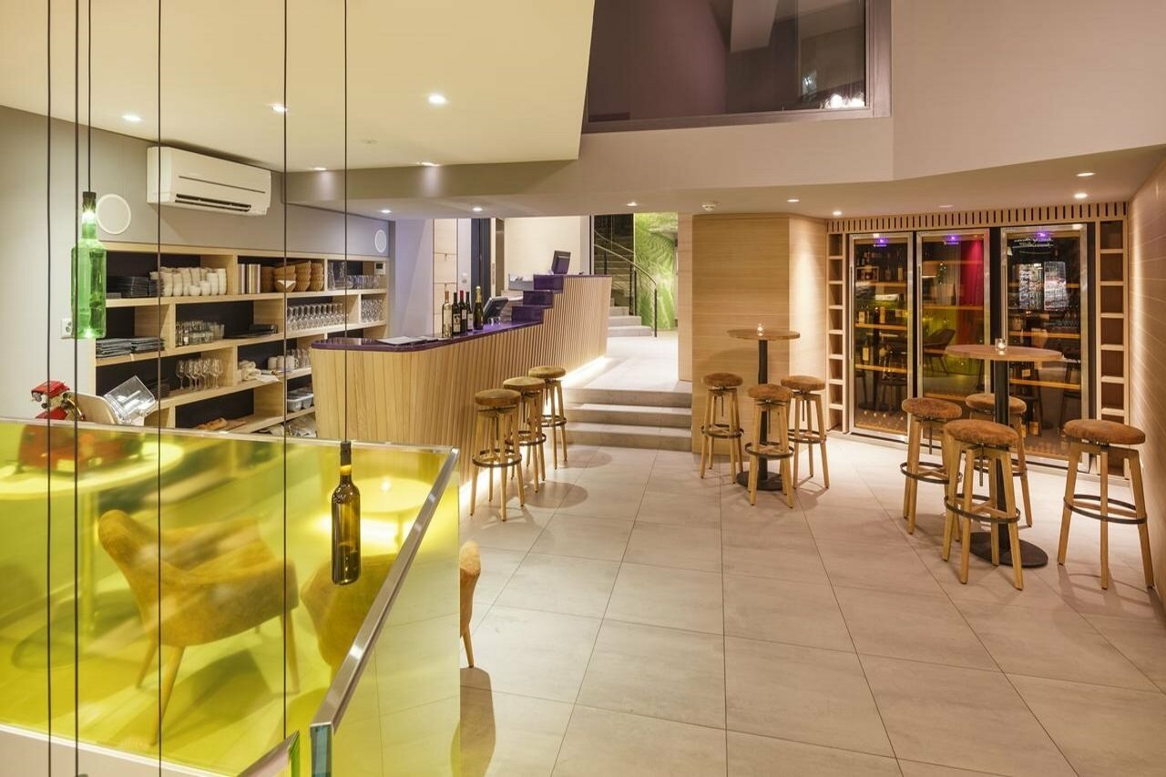 Фото Swiss Wine by Fassbind