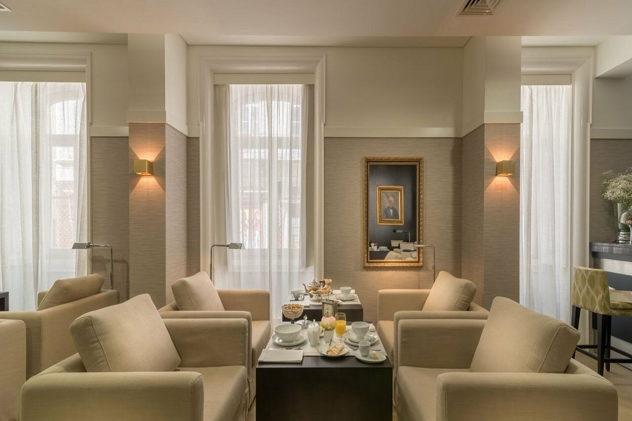 Фото Universal Boutique Hotel