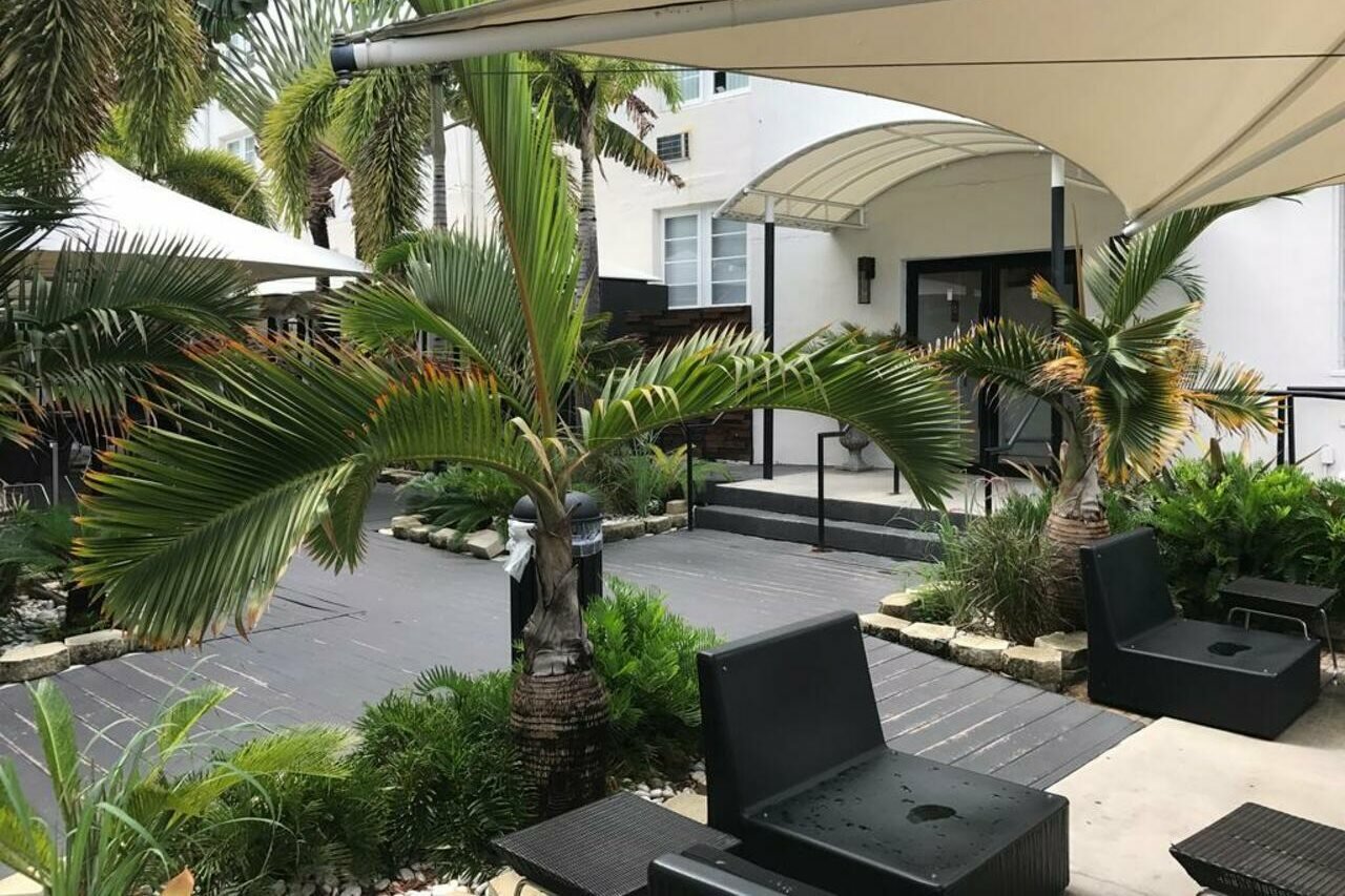 Фото South Beach Plaza Hotel