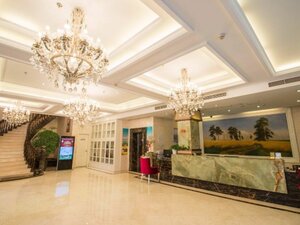 Гостиница Lingshang Hotel
