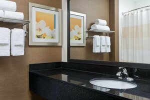 Гостиница Fairfield Inn & Suites Lexington Keeneland Airport