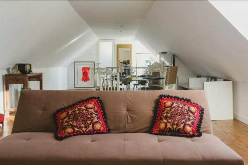 Гостиница Locals Hostel & x26; Suites в Лиссабоне