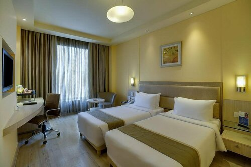 Гостиница Sarovar Portico, Naraina