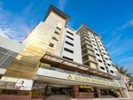 Golden Prince Hotel and Suites