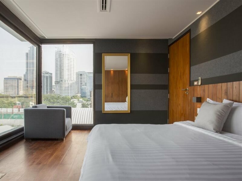 Фото LUXX Langsuan Hotel