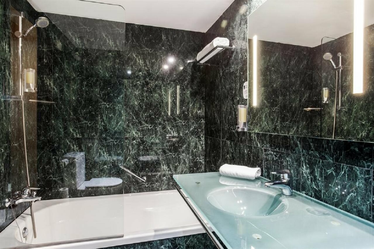 Фото B&b Hotel Granada Estacion