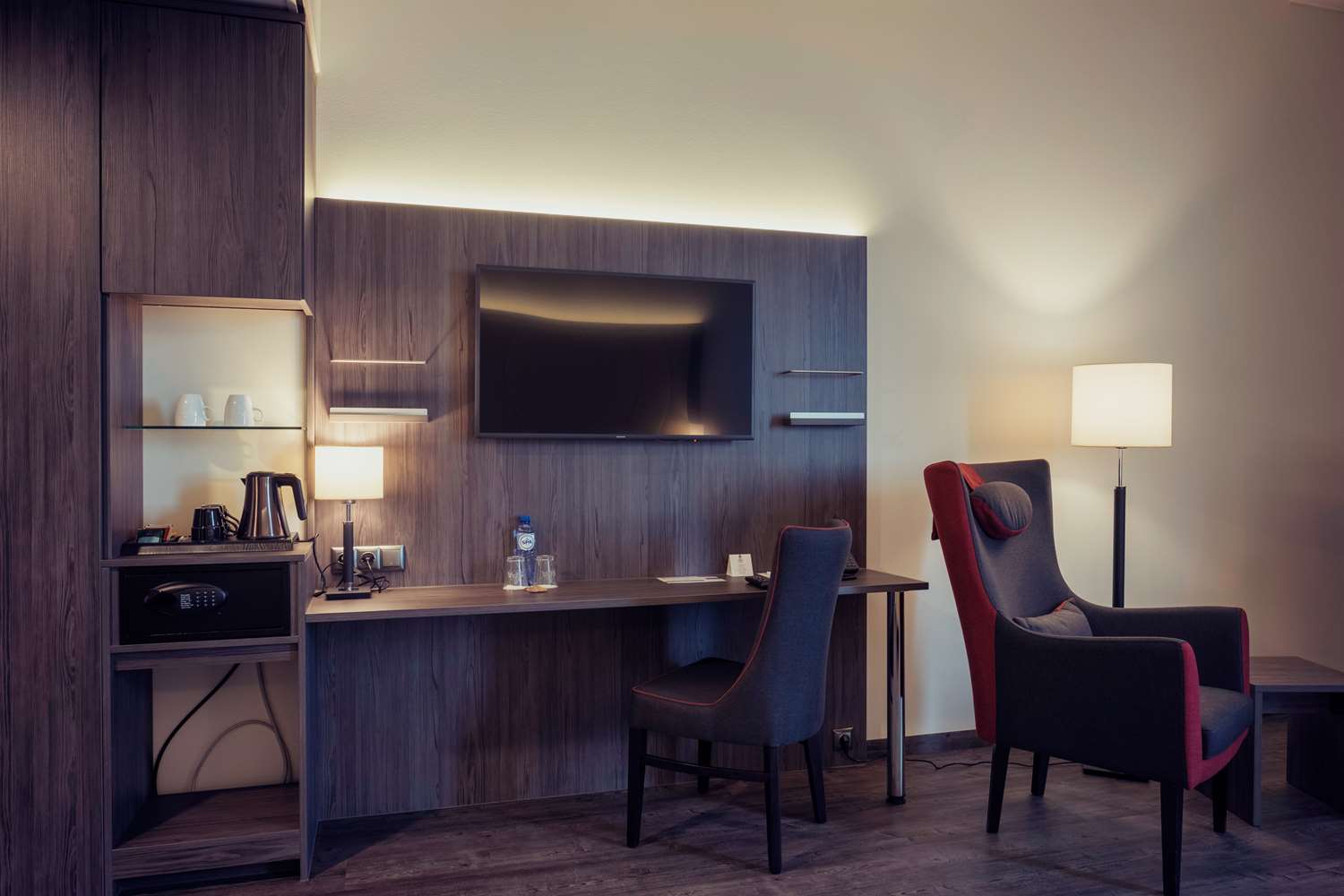 Фото Best Western Plus Plaza Den Haag City Center