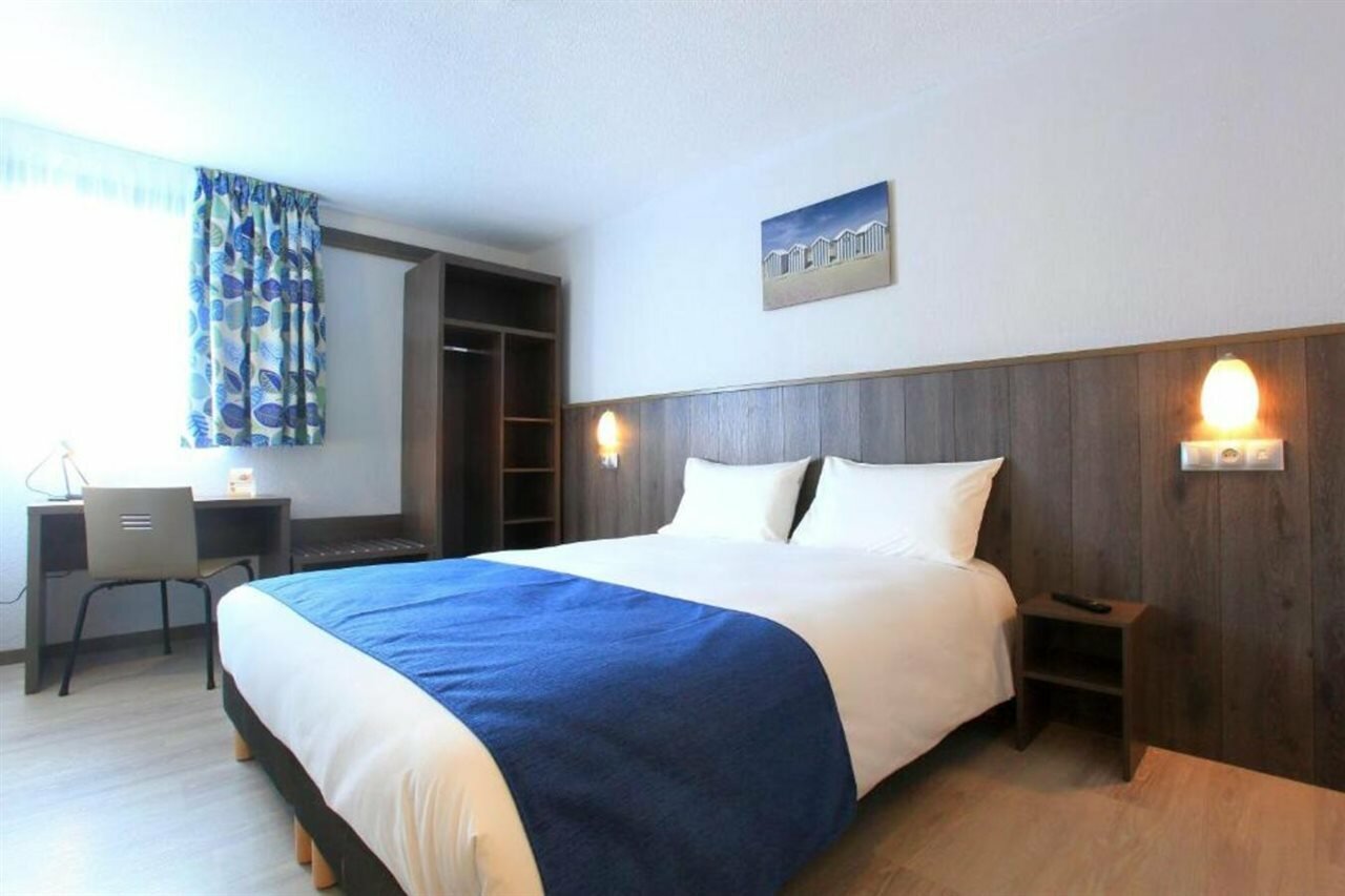 Фото Brit Hotel Calais Hauts de France