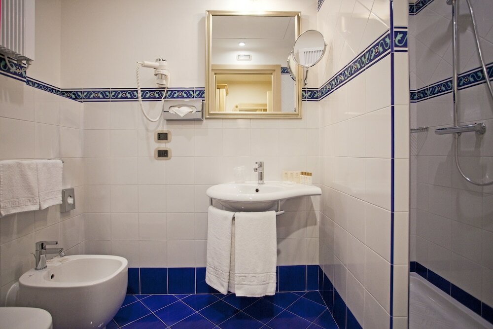 Фото Hotel Cavour