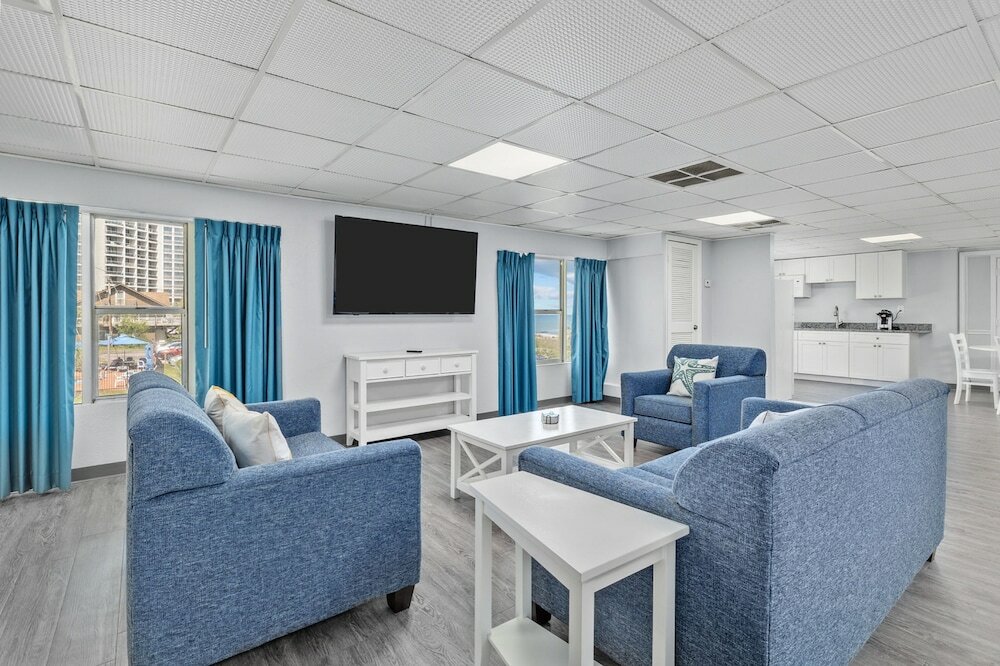 Фото North Shore Oceanfront Resort Hotel