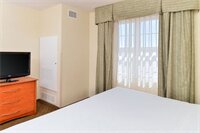 Фото Holiday Inn Express Southfield-Detroit, an Ihg Hotel