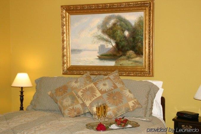 Фото Carisbrooke Inn