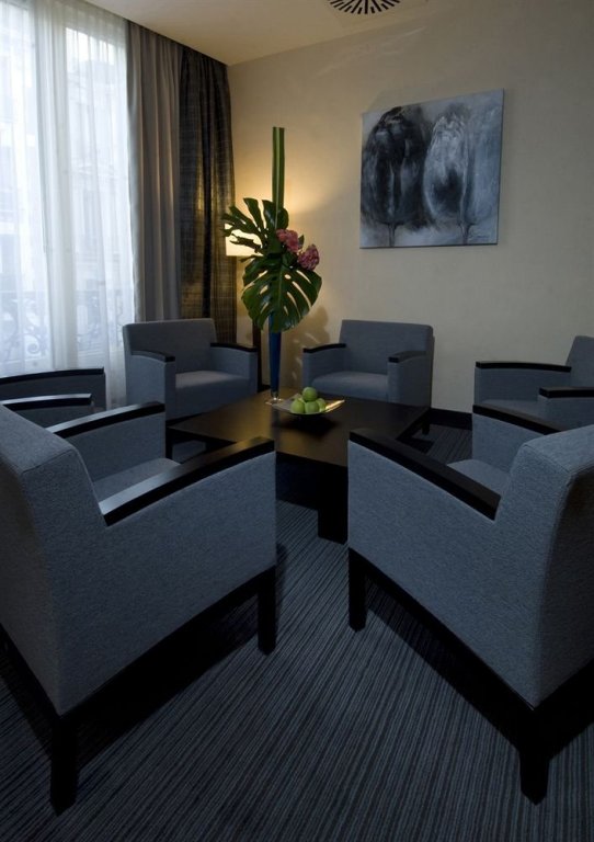 Фото Crowne Plaza Paris Republique