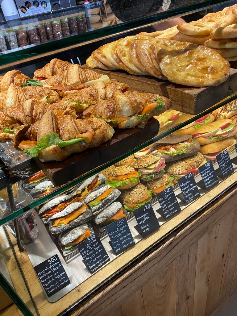 Cafe Entrèe Abashidze Str. 76, Tbilisi, photo