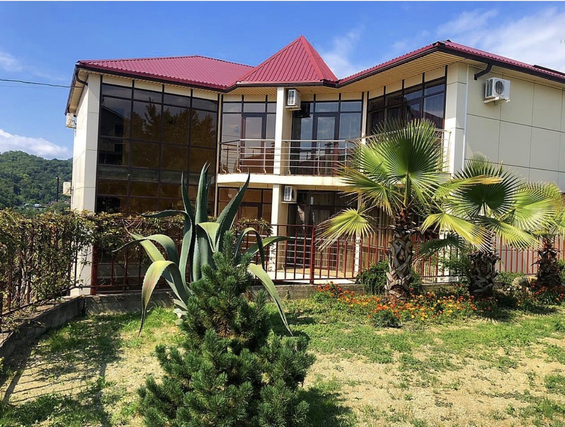 Фото отеля 2