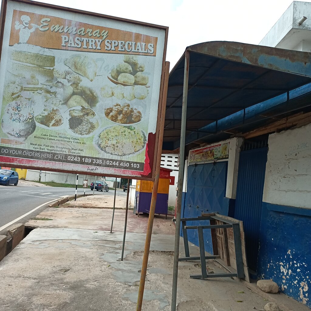 Nuts, snacks, dried fruits Emmaray Pastry special, Accra, photo