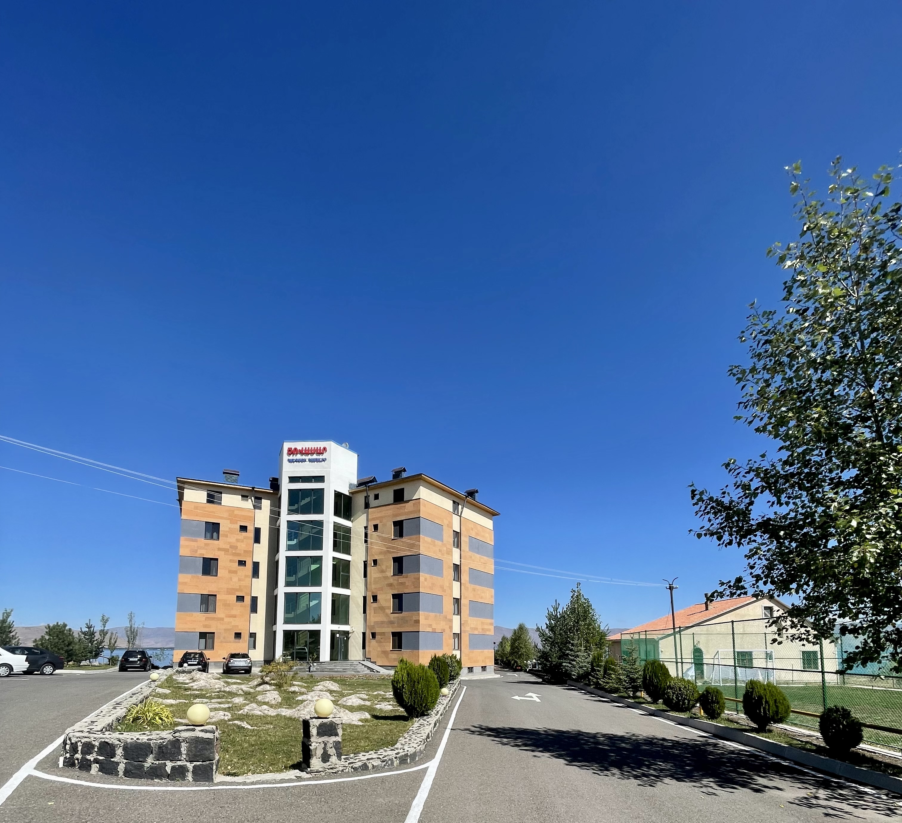 Фото отеля 1