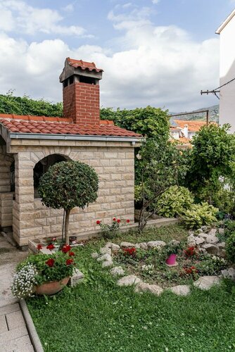 Гостиница Studio Apartment with garden в Сплите