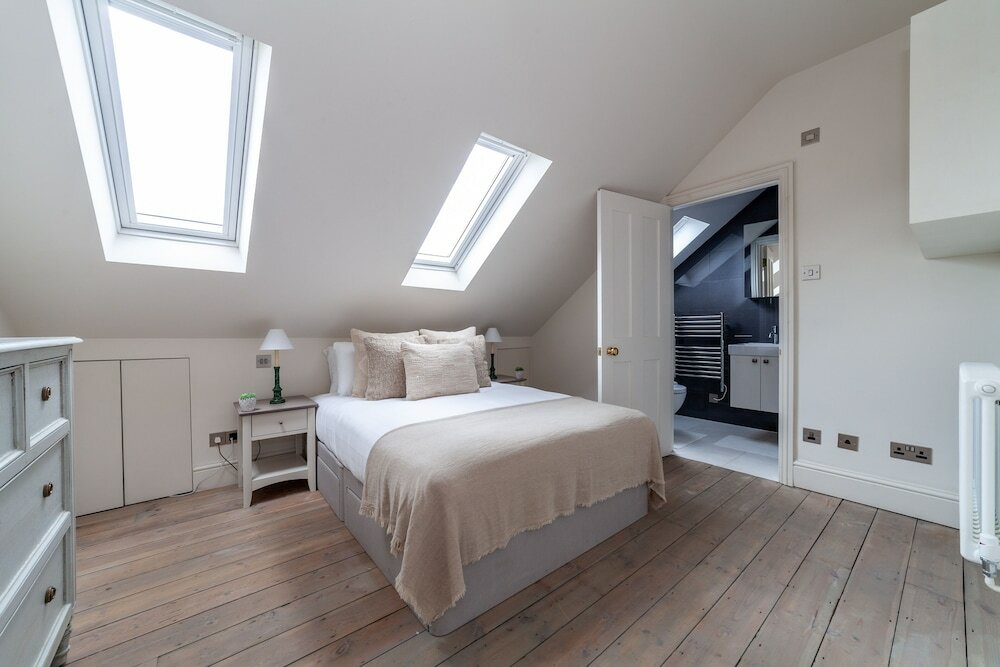 Фото The Clapham House